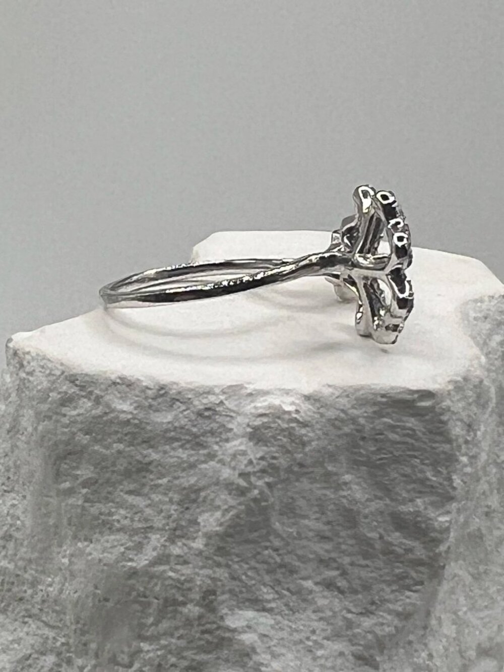 Lucky Bloom Ring - Picture 3 of 3
